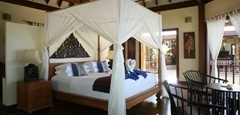 Four Bedrooms Beachfront Villa